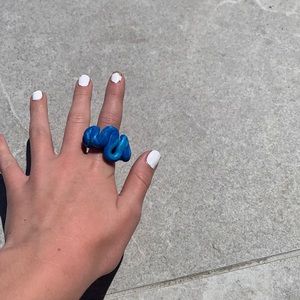 Light blue and dark blue tie-dye swirly ring
